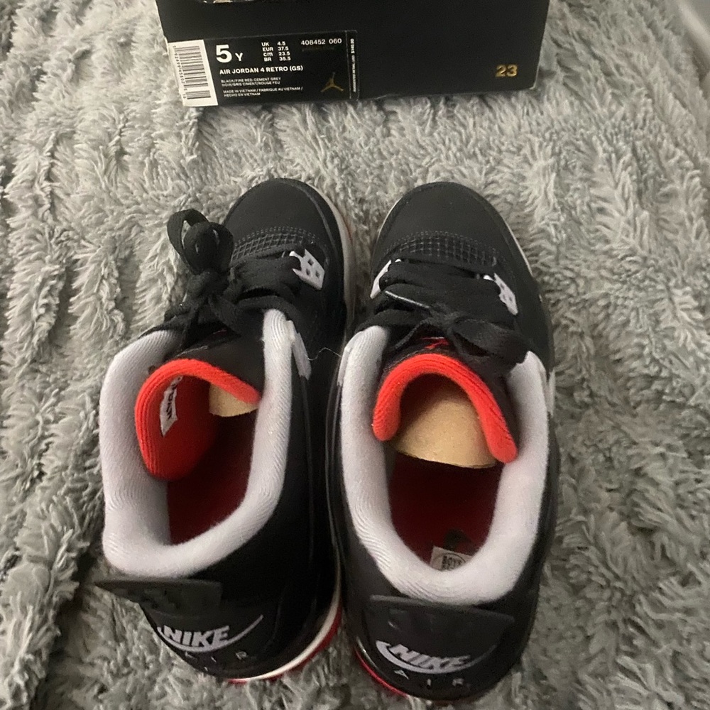 Jordan 4 breds